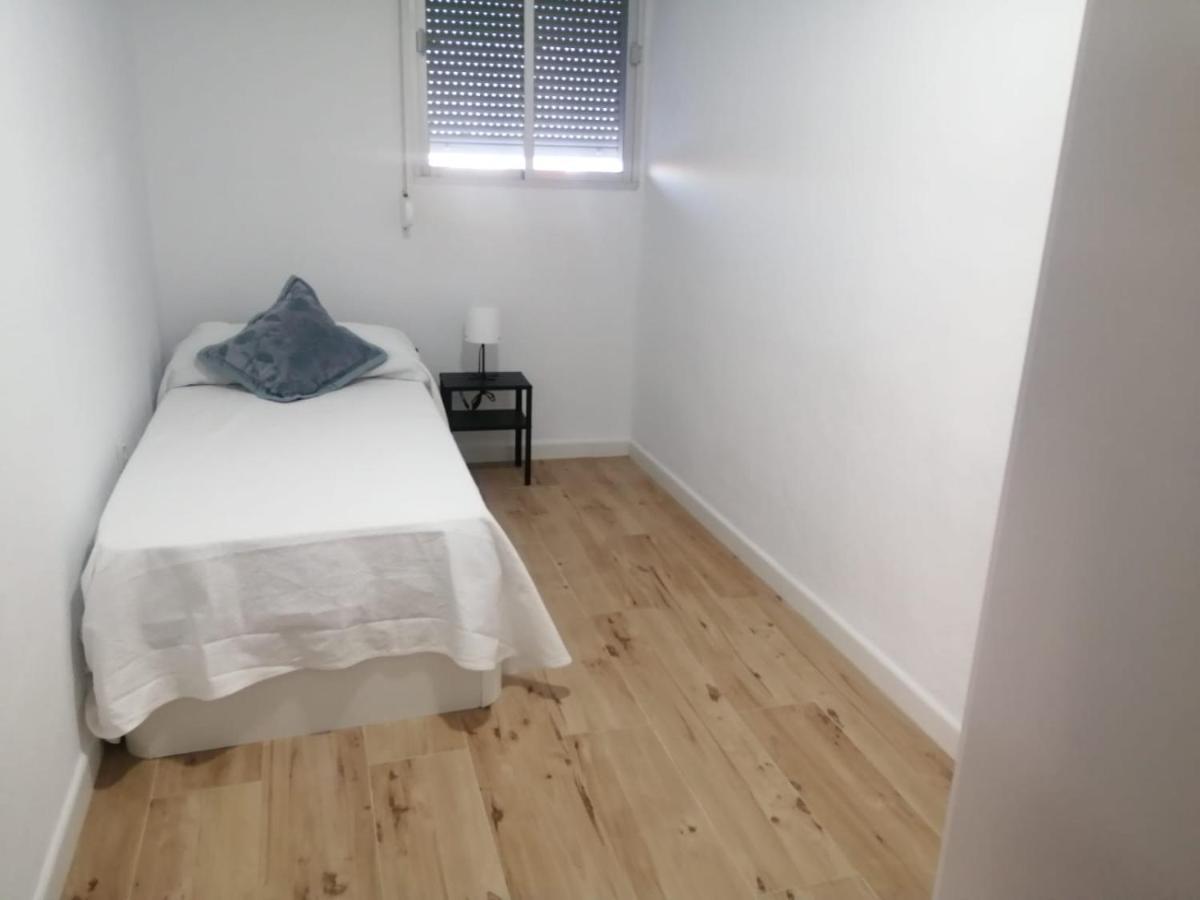 2 Bedroom In * San Fernando